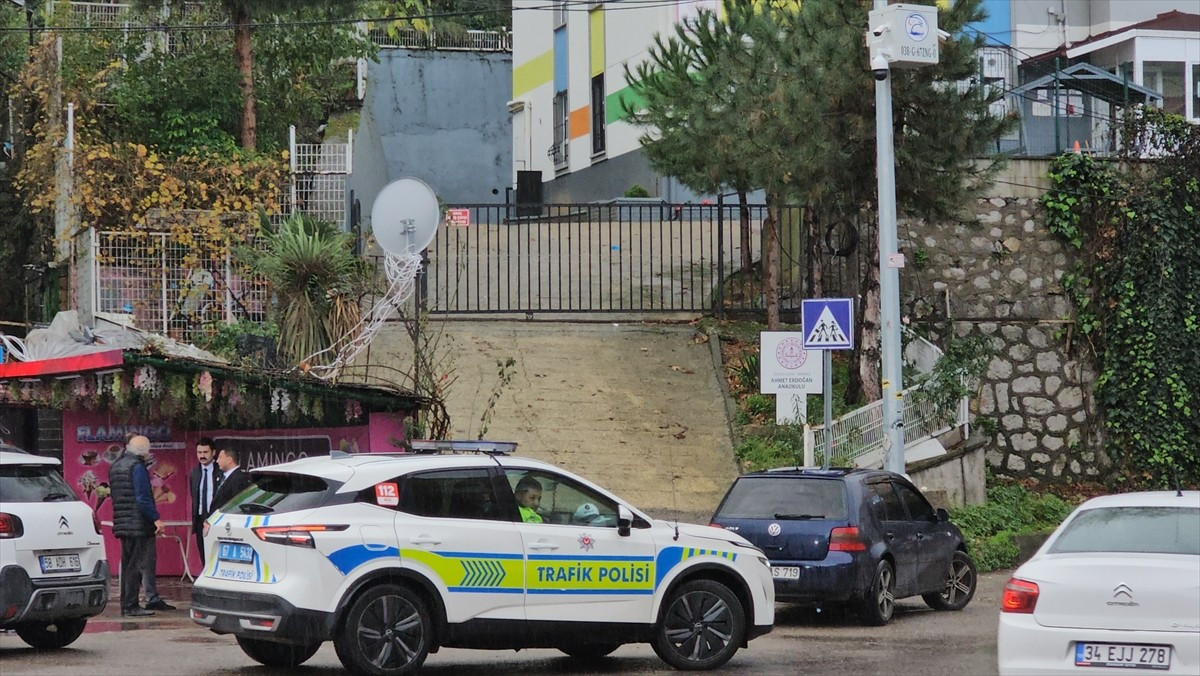 Zonguldak'ta kamyonetin çarptığı 4 yaşındaki çocuk hayatını kaybetti.