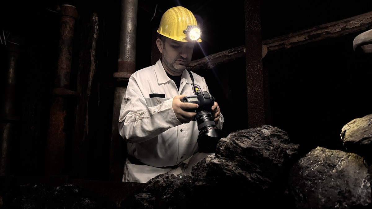 Zonguldak'ta kömürün yer üstüne yolculuğunu fotoğraf karelerine yansıtan Türkiye Taşkömürü...