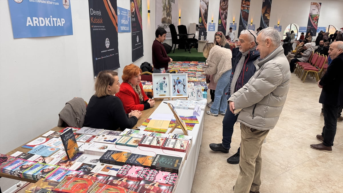 Zonguldak'ta "Devrek Bastonpark Kitap Fuarı", kapılarını ziyaretçilere açtı. Bilimden ekonomiye...