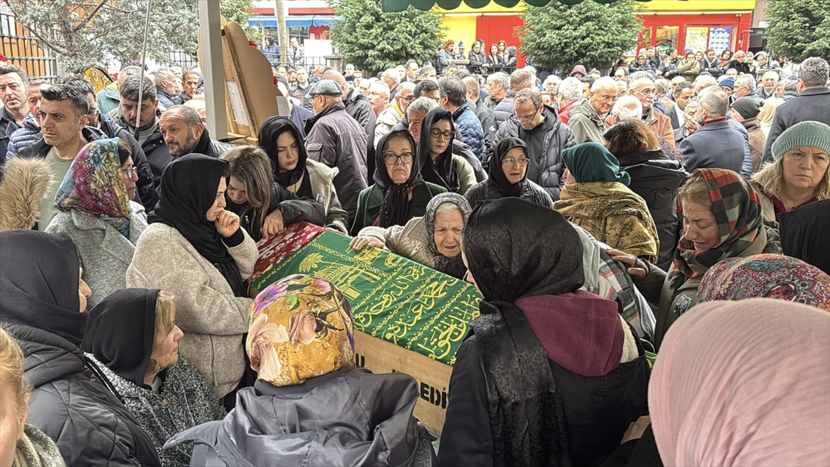 Zonguldak'ta spor salonunda fenalaşıp yaşamını yitiren hemşire Eda Kerim Tekin son yolculuğuna...