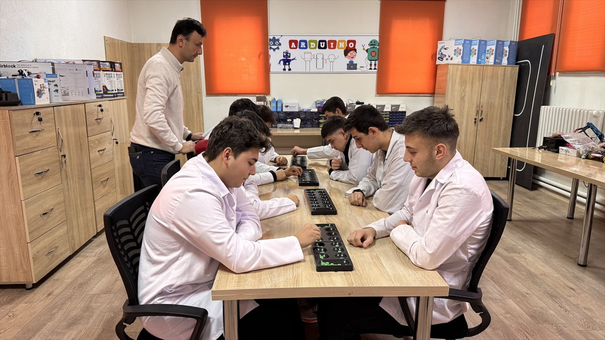 Zonguldak'taki meslek lisesi öğrencileri, Türkiye, İtalya, İspanya ve Romanya'nın unutulmaya yüz...