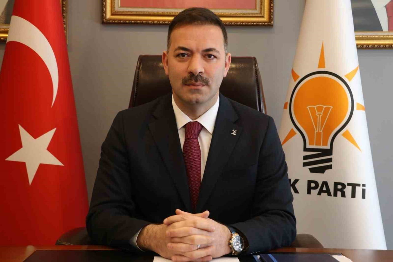 ZONGULDAK(İHA)-AK PARTİ İL BAŞKANI MUSTAFA ÇAĞLAYAN, ZONGULDAK ÇEVRE YOLU YAPIM İŞİ SÖZLEŞMESİNİN...