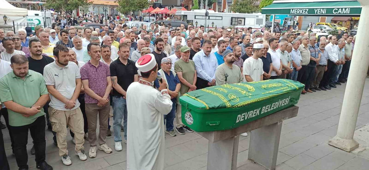 ZONGULDAK’IN DEVREK İLÇESİNDE ARKADAŞININ EVİNDE HAYATINI KAYBEDEN 72 YAŞINDAKİ AYDIN ALMALI SON...