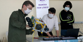 Lise Öğrencileri 3 Haftada İnsansız Su Altı Robotu Yaptı