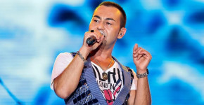 Serdar Ortaç sevenlerini korkuttu: Sahnede bir anda yere yığıldı