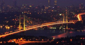 İstanbul'da Şahane Drone Gösterisi!