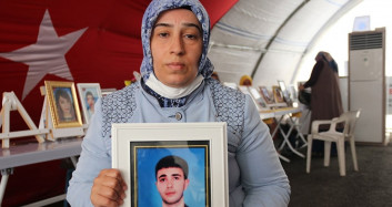 671 Gündür Evlat Nöbeti Tutuyorlar! Muhalefet 1 Kere Bile Ziyaret Edemedi