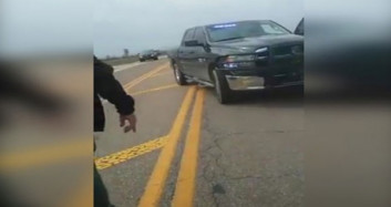 ABD Polisi Aracını Yanlış Yere Park Eden Adamı Öldürdü!