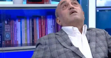 Abdurrahim Albayrak, Canlı Yayında Rahatsızlandı! Gözyaşlarıyla Yayını Terk Etti