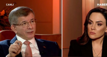 Ahmet Davutoğlu'na Düşürülen Rus Uçağı Talimatı Soruldu