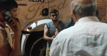 Akü Hırsızı Tekme Tokat Dayak Yedi