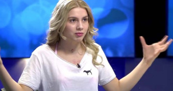 Aleyna Tilki İstanbul Havalimanı'nda Görevli Memura Hakaret Etti