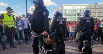 Almanya'da Coronavirüs Protestosu