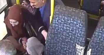 Minibüs Ani Fren Yaptı! Yaşlı Kadın Yerinden Fırladı
