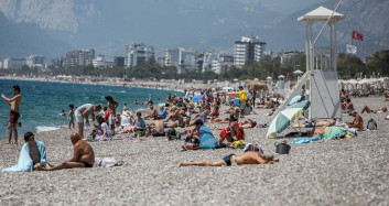 Antalya ve Muğla Sahilleri, Tam Kapanmanın Ardından Hareketlendi