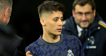 Arda Güler'den Ancelotti'ye isyan bayrağı: Isınmanın ardından oyuna giremeyince yeleği yere fırlattı