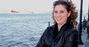 Arzu Balkan'dan Deniz Uğur'a Sert Sözler