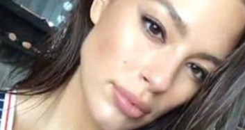 Ashley Graham'ın Eşi İçin Verdiği Çarpıcı Pozlar İnternete Sızdı!