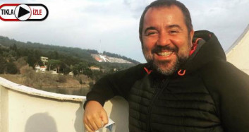 Ata Demirer, Teknede Göbek Attığı Anları Paylaştı