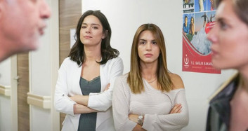 Ayşegül Çınar Sevgilisi Tarafından Tehdit Edildi mi?
