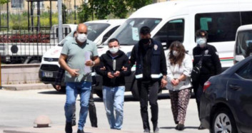 Eşiyle Yasak Aşk Yaşayan Babasını Öldürdü