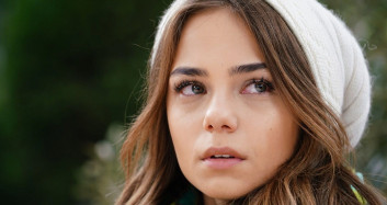 Bahar Şahin, Şeyma Subaşı'nı Ti'ye Aldı!