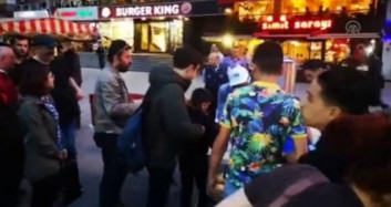 Bahçelievler Belediyesi, Eve Yetişemeyen Vatandaşlara İftar Veriyor