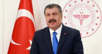 Bakan Koca'nın Konuşması Sırasındaki Gizemli Ses Merak Edildi