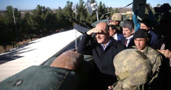 Bakan Soylu'nun Sınırdaki İncelemesi Sırasında Bir Terörist Etkisiz Hale Getirildi!