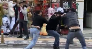 Bartın'da Sokak Ortasında Yumruklu Kavga