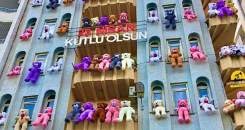 Batmanlı Çocukları Sevindiren 23 Nisan Sürprizi