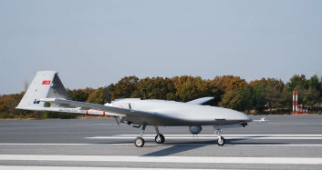 Bayraktar’dan dünyada bir ilk! TB3 SİHA 112 uçuş saatiyle 15. test uçuşunu tamamladı