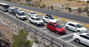 Bayram Tatili Bitti Dönüş Başladı! 5 Milyon Tatilci Yollara Akın Etti