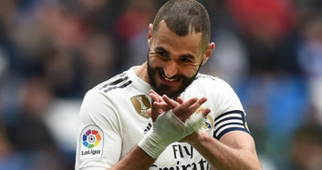 Karim Benzema'nın Engelli Bir Çocuğu Mutlu Ettiği Anlar