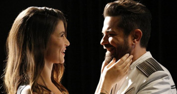 Beren Saat ile Kenan Doğulu Keyifli Halleriyle Dikkat Çekti