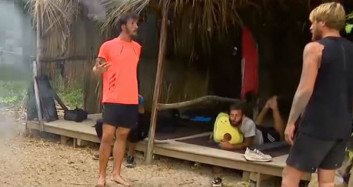 Yunus Emre ve Berkan Adada Kavga Etti