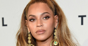Beyonce Dekolteli Paylaşımıyla Olay Yarattı