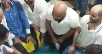 Böyle Oyun Görülmedi! Tavuğumu Kim Çaldı Diye Diye Dövdüler