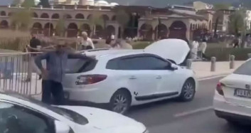 Bursa’da ilginç görüntü: Park yasağını delmek için akla hayale gelmeyen bir yol izlediler!