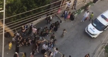 Bursa'da Salgını Görmezden Gelip Hıdırellez İçin Sokağa Döküldüler