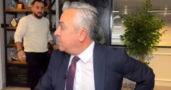 Bursa'daki depreme canlı yayında yakalandı: Korku dolu anlar kameraya yansıdı