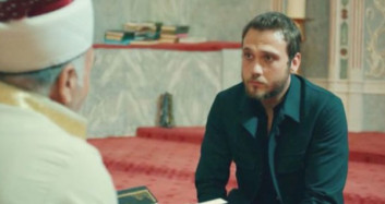Çukur Cami Sahnesi