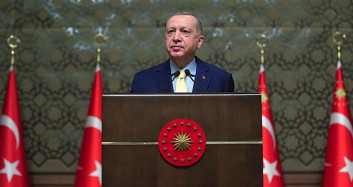 Cumhurbaşkanı Erdoğan, 'Kardan Aydınlık' Şiirini Okudu