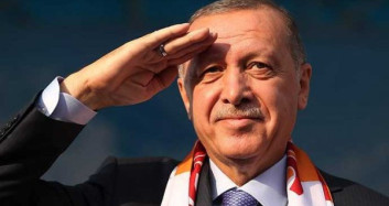 Cumhurbaşkanı Erdoğan'dan Asker Selamı