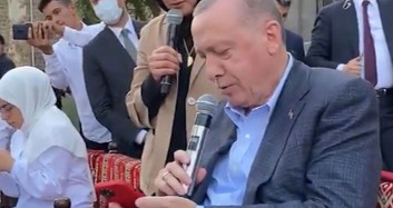 Cumhurbaşkanı Erdoğan'ın Sesinden 'Gönül Dağı' Türküsü Dinlenildi