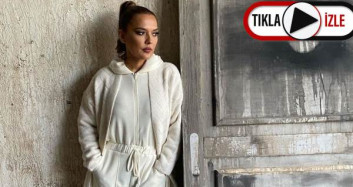 Demet Akalın'ın Yıllar Öncesine Ait Reklam Filmi Ortaya Çıktı!
