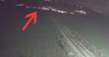 Deprem anındaki en korkunç görüntü! Dağ beşik gibi sallandı o detayı görenler inanamadı