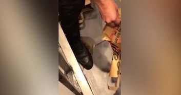 Dünyaca Ünlü Fast Food Restoranında Kan Donduran Görüntü!
