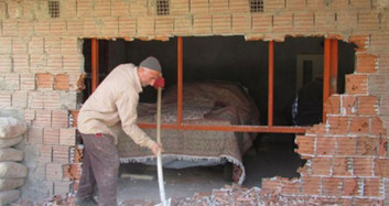 37 Yıl Sonra Arabasını Kapattığı Yeri Açtı