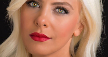 Esra Erol İhanet Şokuyla Sarsılan Stüdyo Şefi Eda Gök'e Destek Oldu